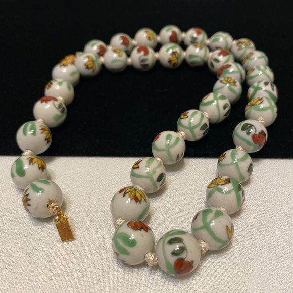 Vintage Hand Painted Bead Necklace - Picture 10 of 14